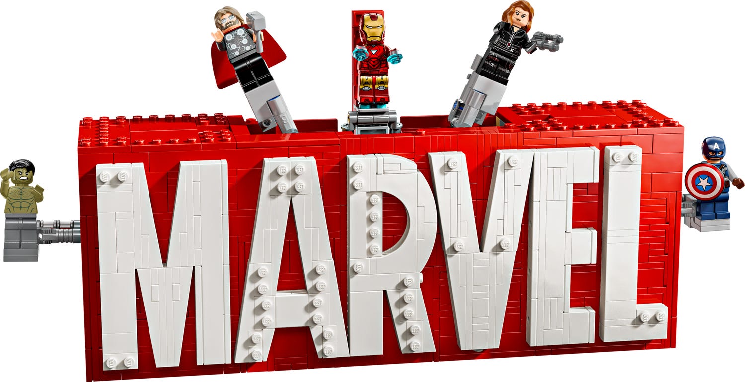 Logo e Minifigure MARVEL